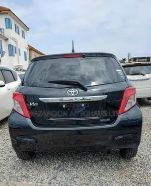 Toyota Vitz 2012 Black