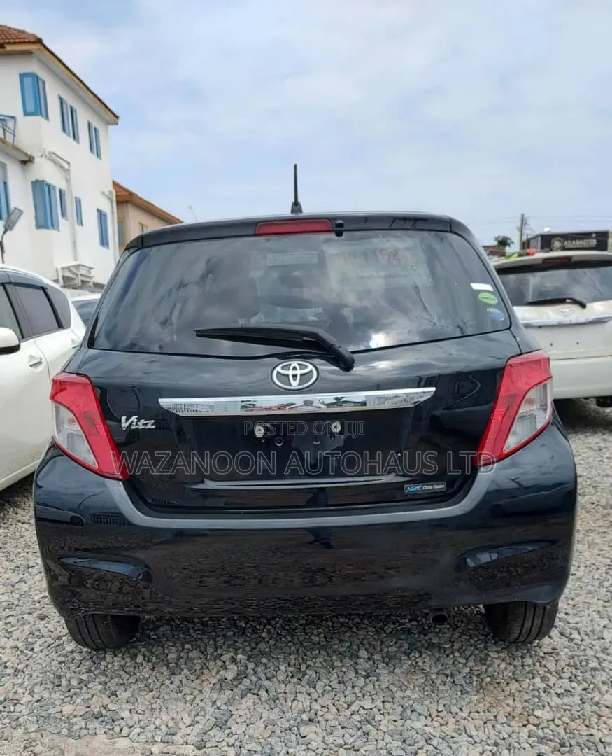 Toyota Vitz 2012 Black