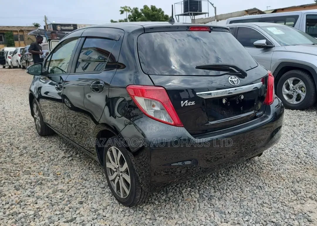 Toyota Vitz 2012 Black