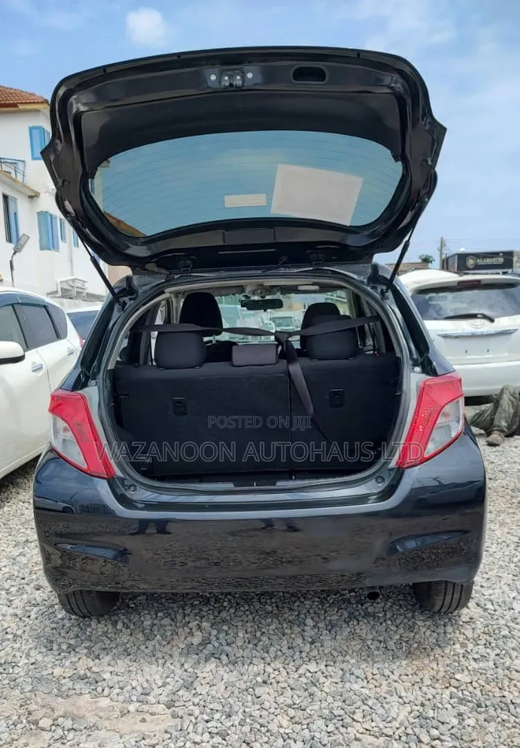 Toyota Vitz 2012 Black