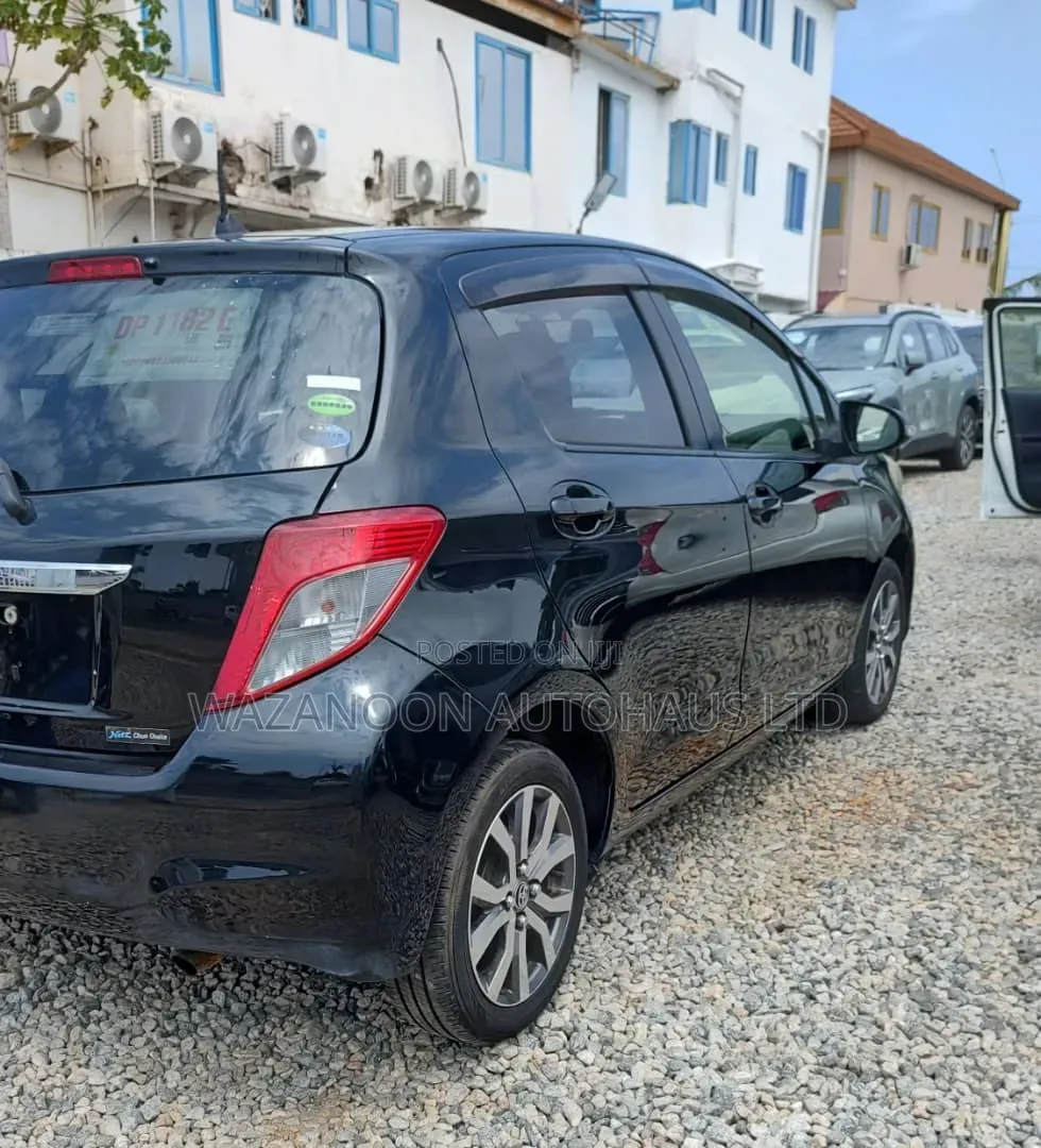 Toyota Vitz 2012 Black