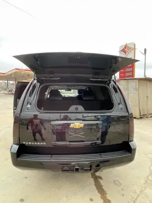 Chevrolet Suburban LT 4dr SUV 4WD (5.3L 8cyl 6A) 2015 Black