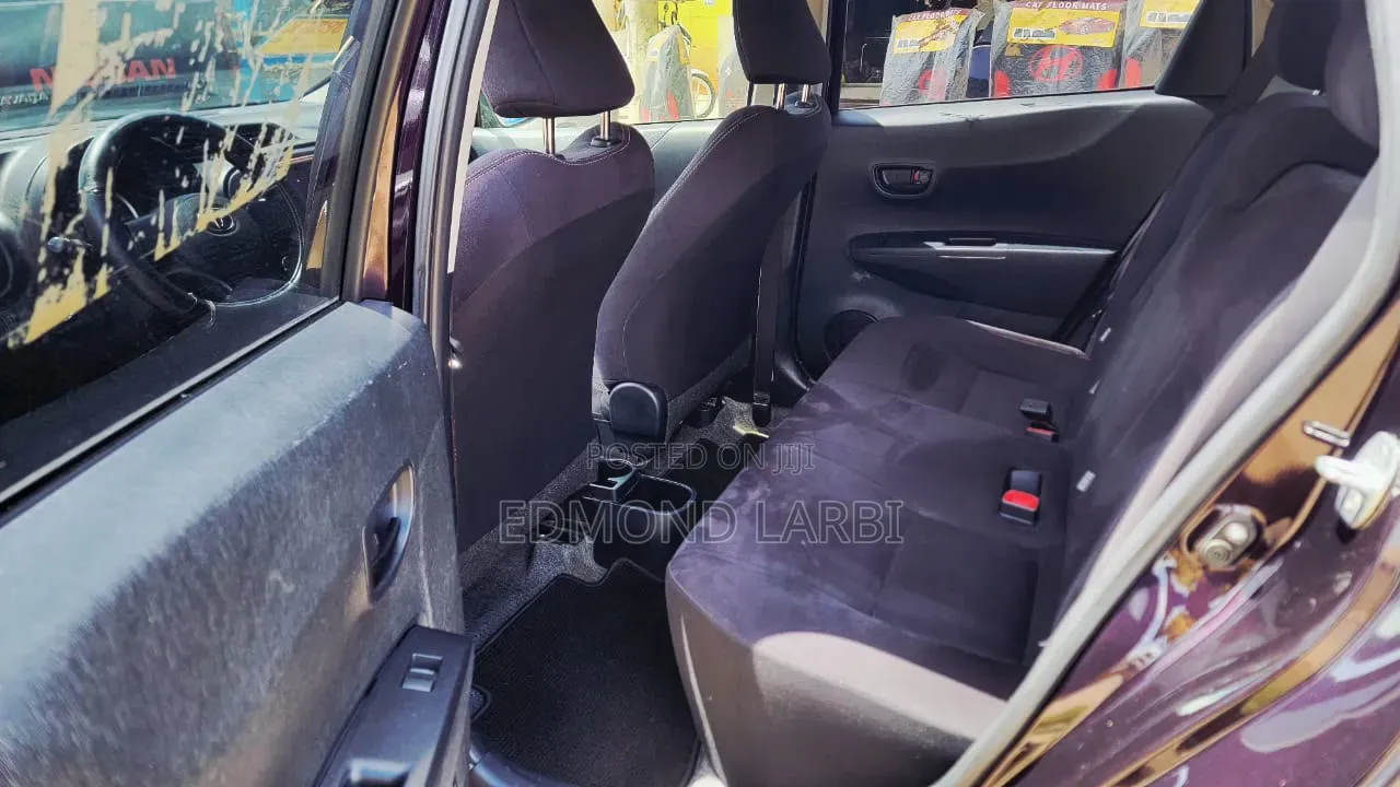 Toyota Vitz 2012