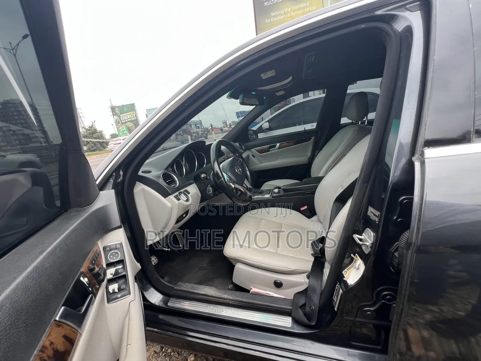 Mercedes-Benz C250 2012 Gray