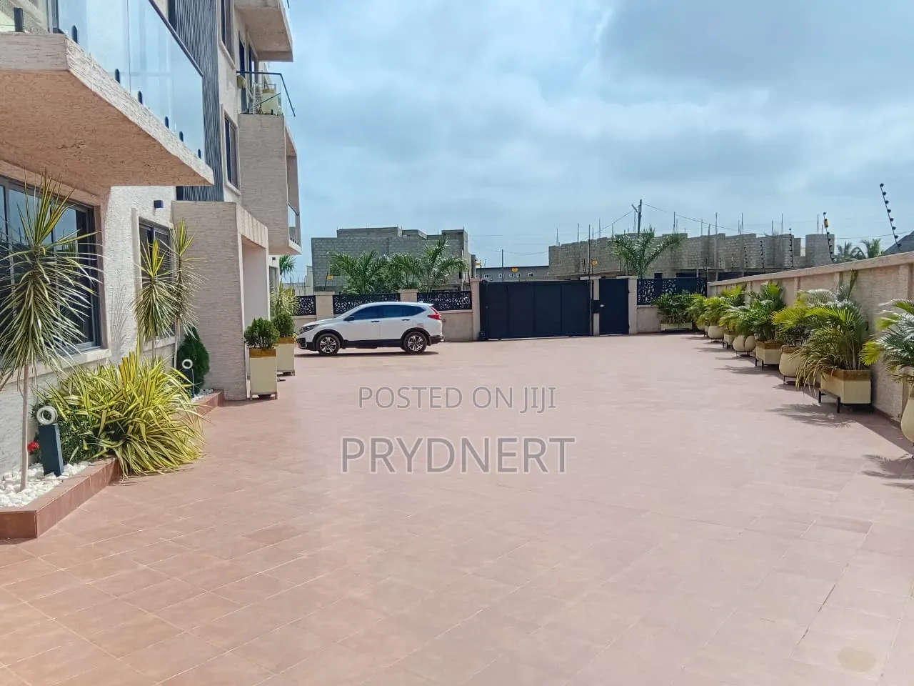 2bdrm Apartment in C25, Community 25 for rent