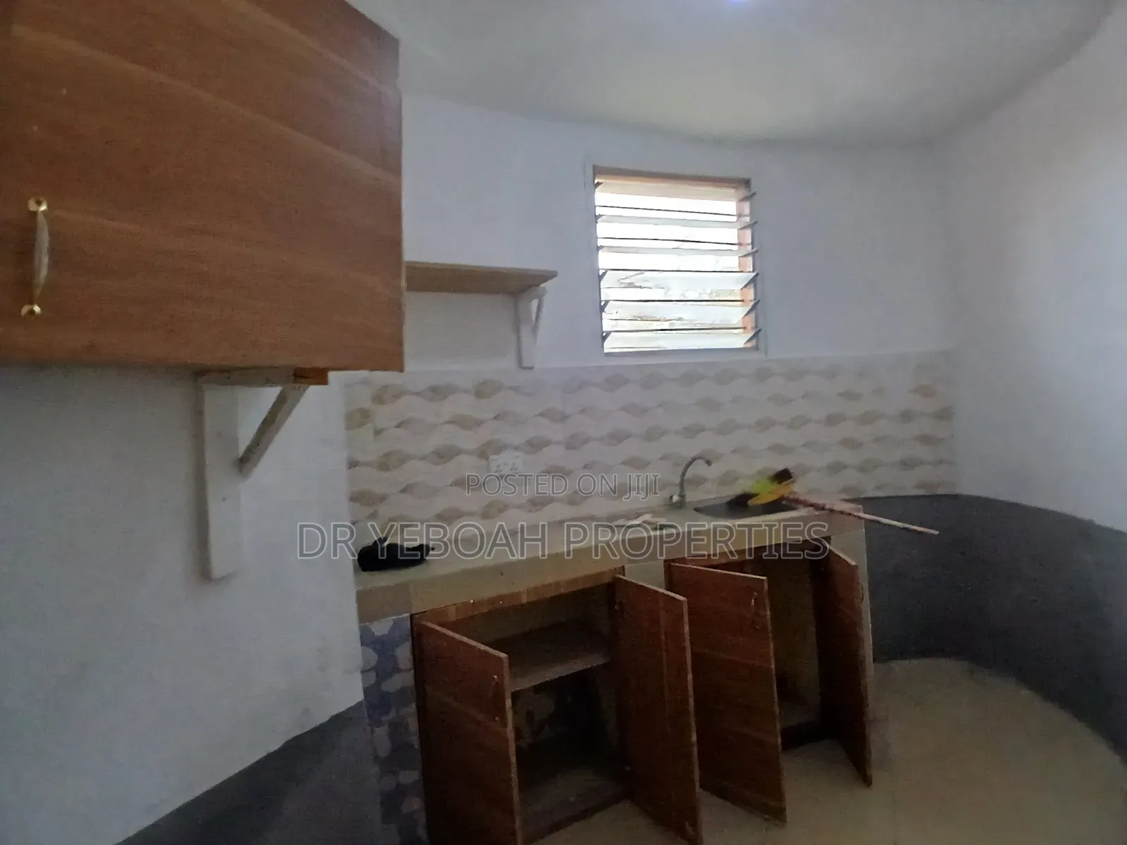 1bdrm Apartment in Spintex Abrante£:-, Baatsona Total for rent