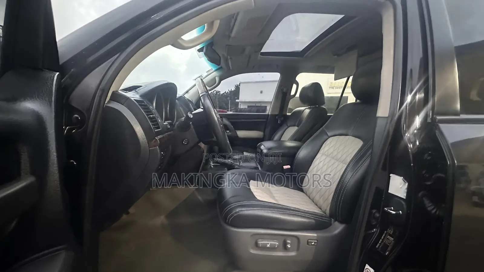 Toyota Land Cruiser 4.5 V8 DLX 2014 Black
