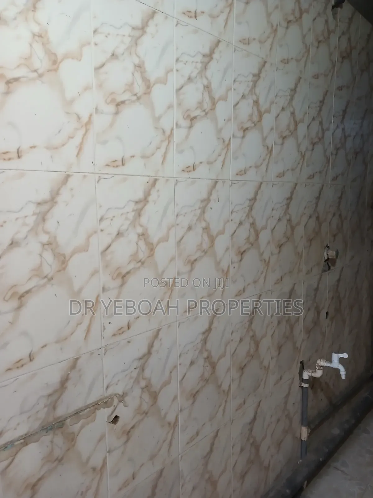 1bdrm House in Spintex Road:- Hall, Baatsona Total for rent