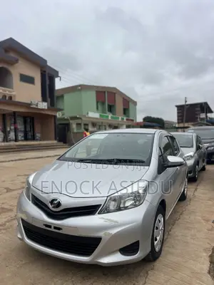 Toyota Vitz 1.3 AWD 3dr 2013 Silver