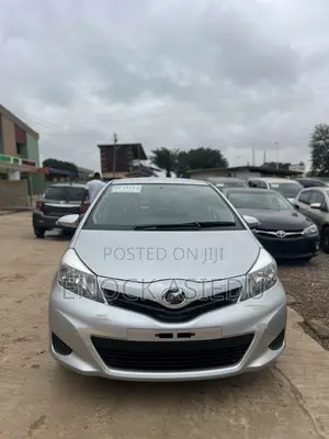 Toyota Vitz 1.3 AWD 3dr 2013 Silver