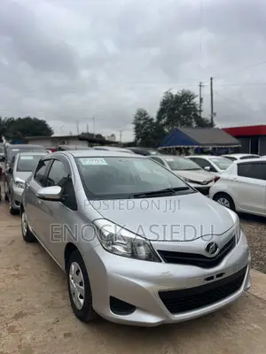Toyota Vitz 1.3 AWD 3dr 2013 Silver