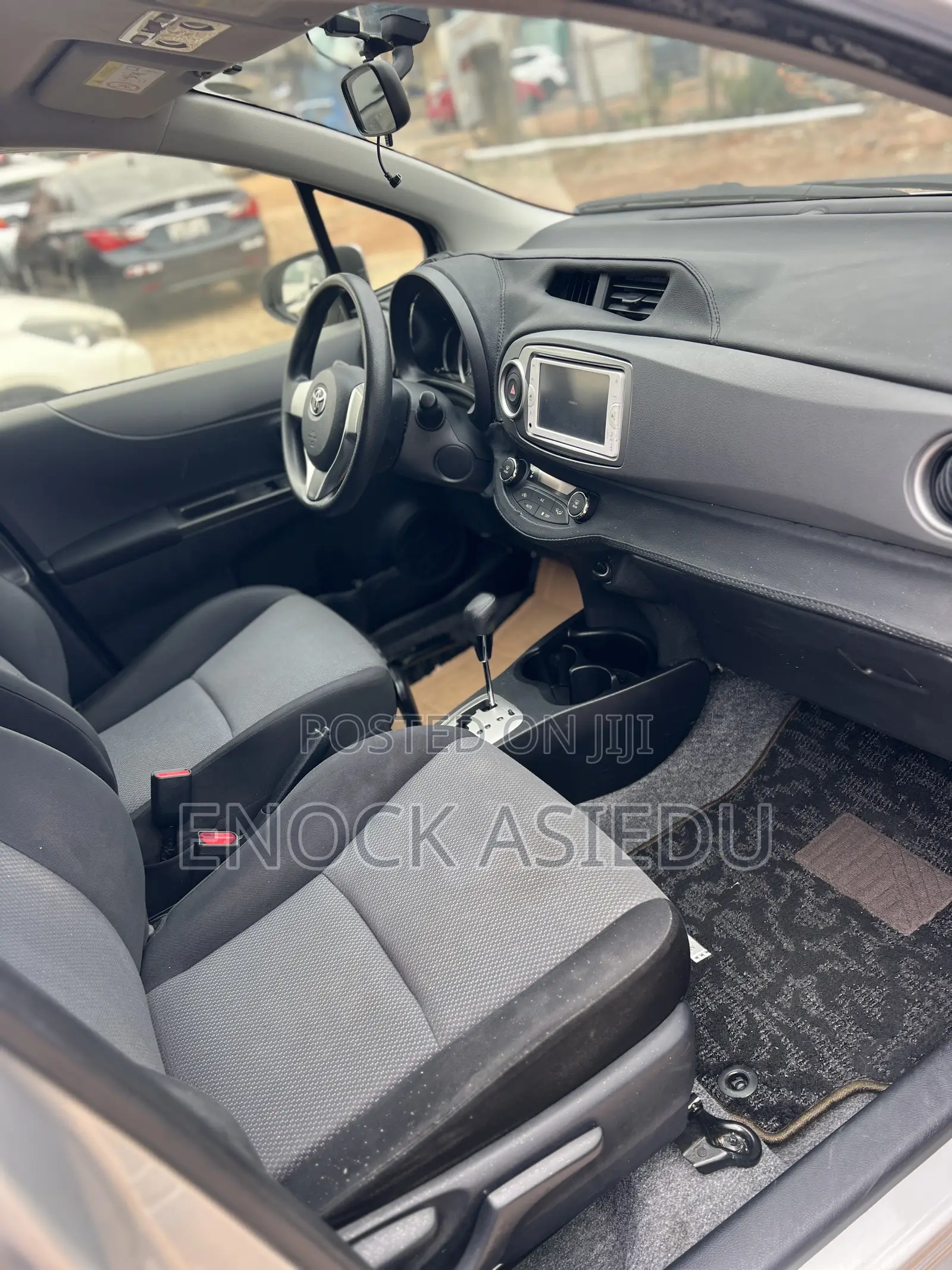 Toyota Vitz 1.3 AWD 3dr 2013 Silver