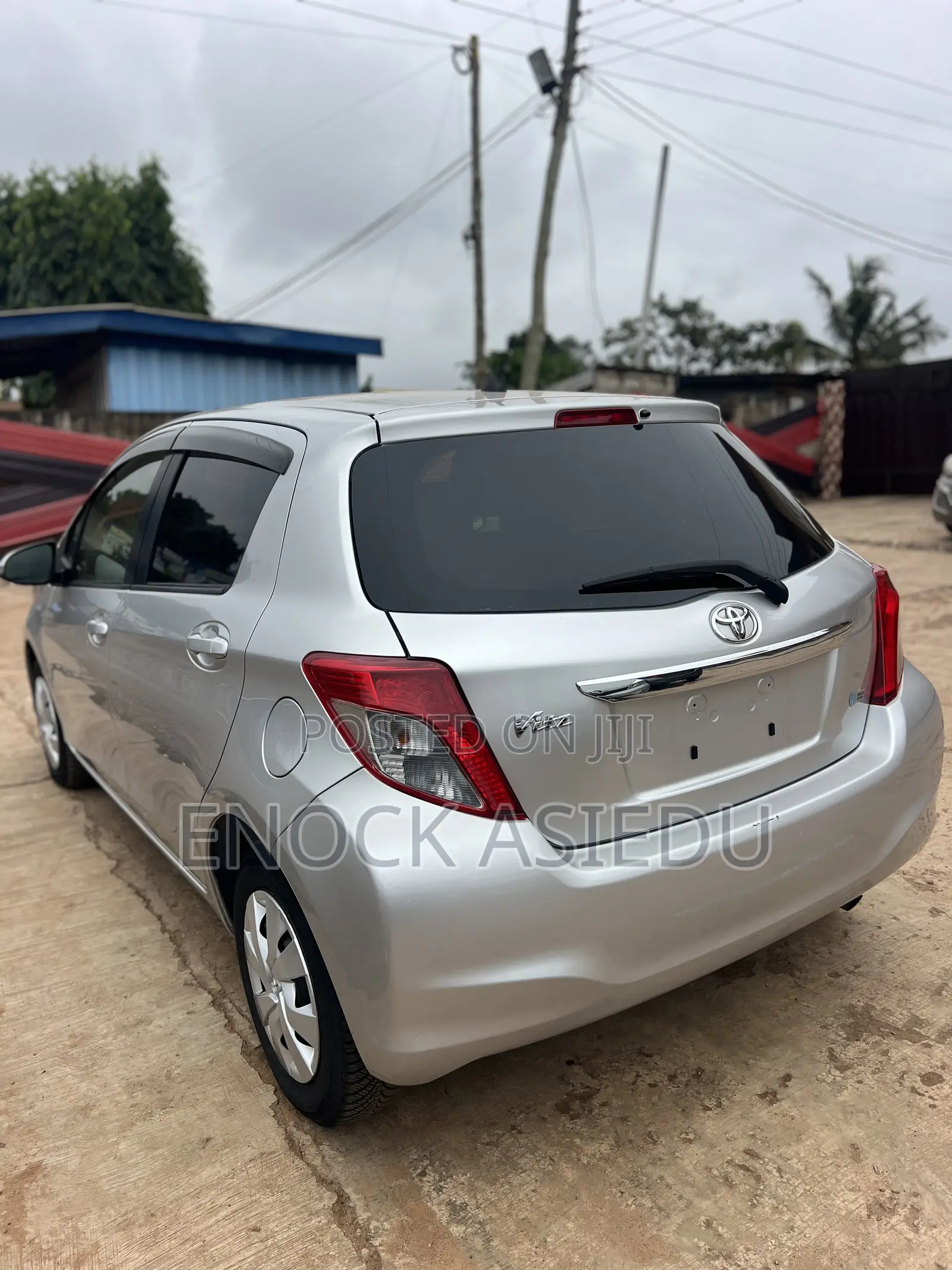Toyota Vitz 1.3 AWD 3dr 2013 Silver