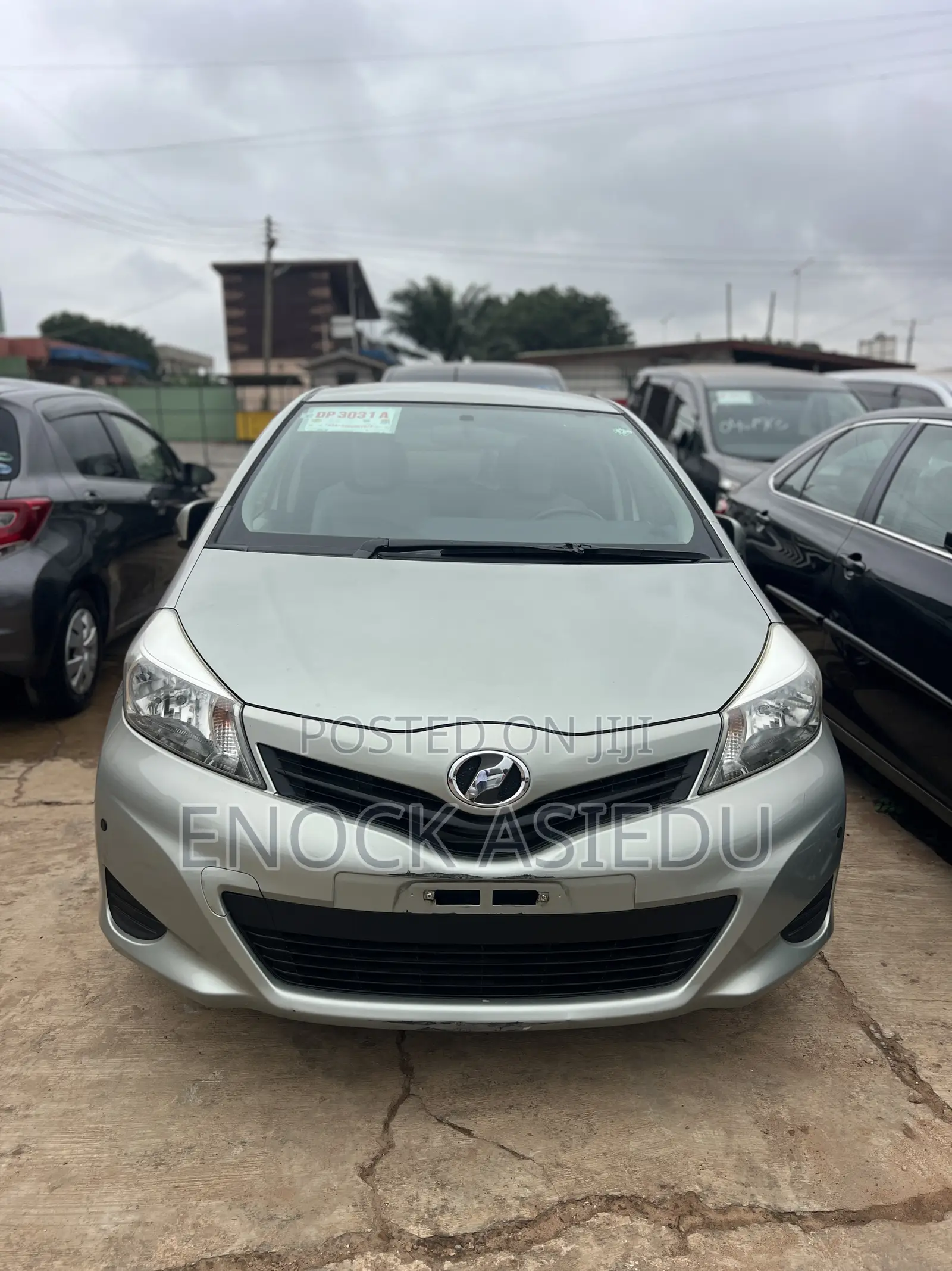 Toyota Vitz 1.3 AWD 3dr 2013 Green