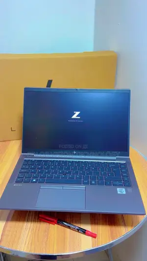 Laptop HP ZBook Firefly 14 G7 8GB Intel Core i5 SSD 256GB