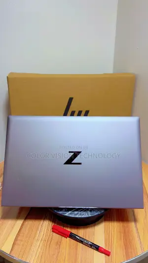 Laptop HP ZBook Firefly 14 G7 8GB Intel Core i5 SSD 256GB
