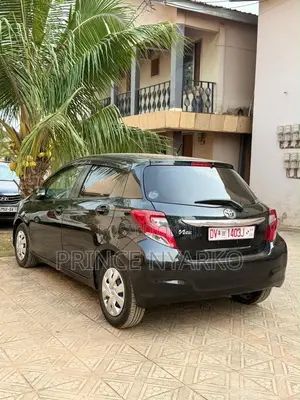 Toyota Vitz 1.3 AWD 3dr 2015 Black