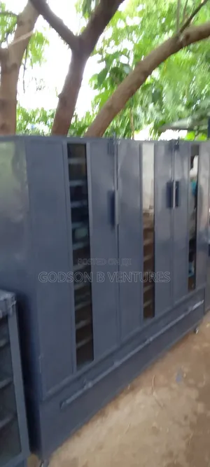 Dehydrator