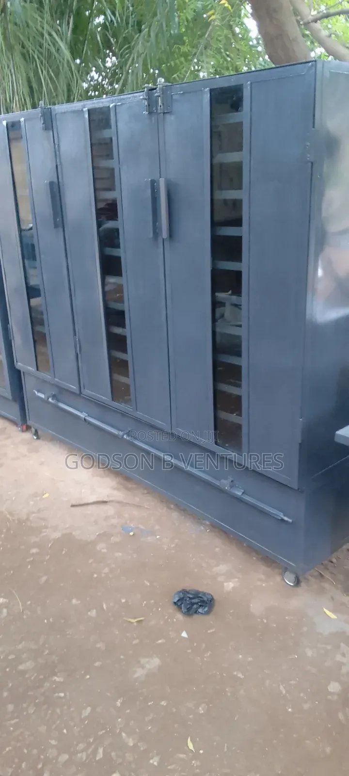 Dehydrator
