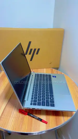 Laptop HP EliteBook 830 G9 16GB Intel Core i5 SSD 256GB