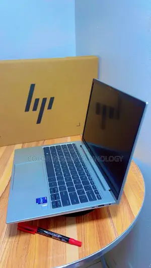 Laptop HP EliteBook 830 G9 16GB Intel Core i5 SSD 256GB