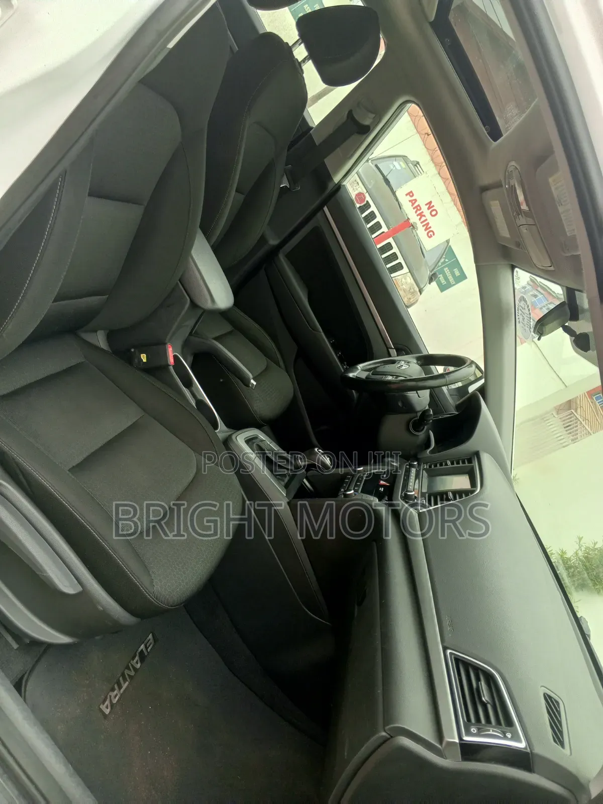 Hyundai Elantra 2018 White