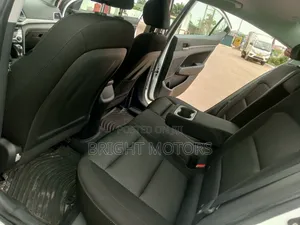 Hyundai Elantra 2018 White