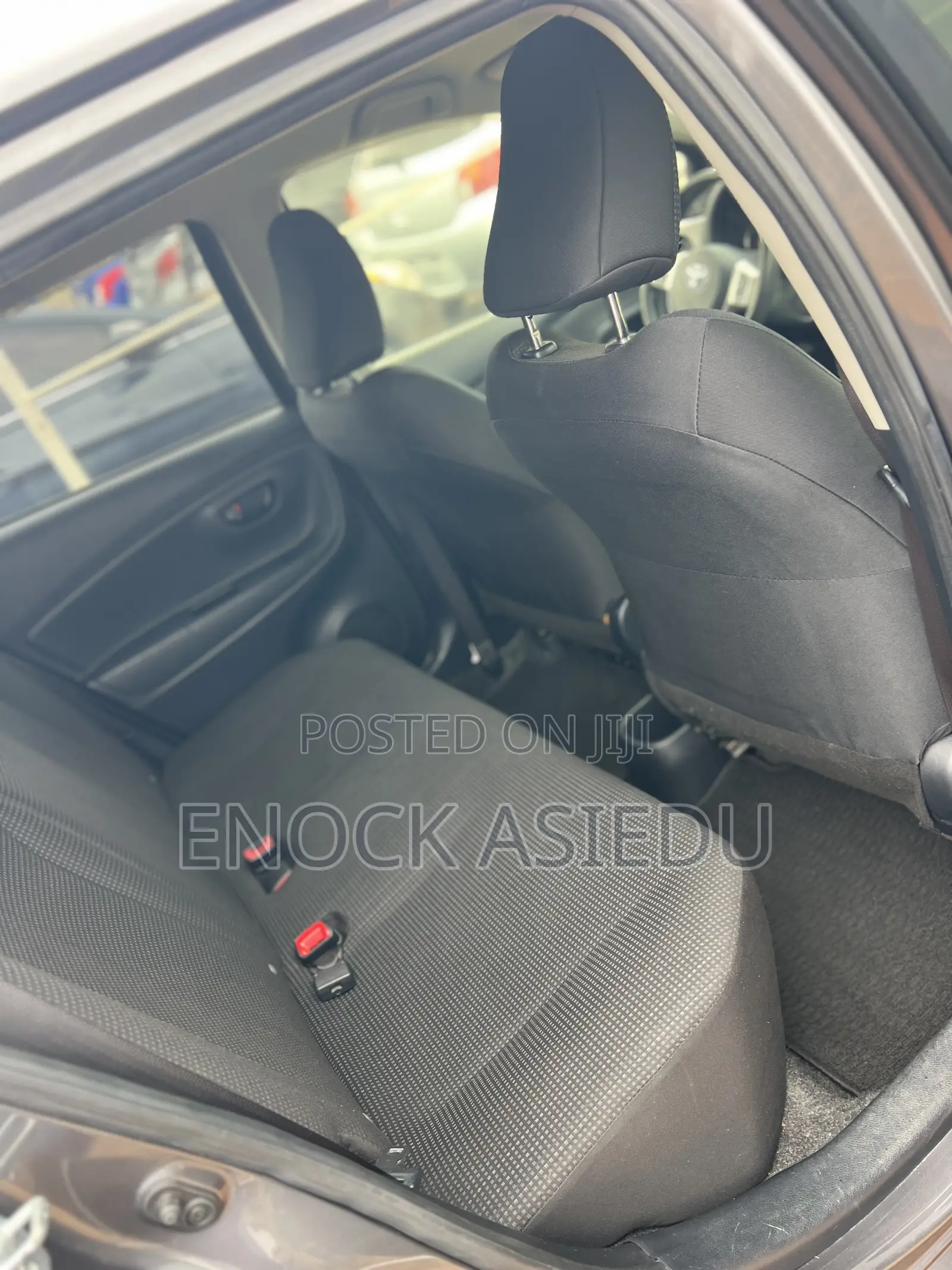 Toyota Vitz 1.3 AWD 3dr 2015 Gray