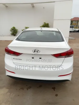 Hyundai Elantra 2018 White