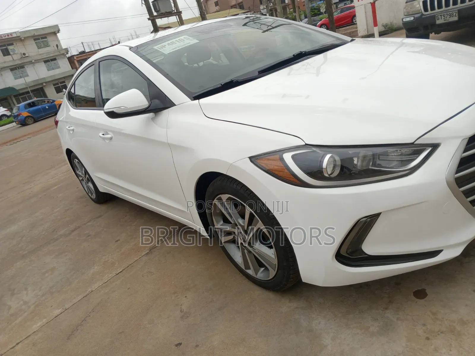 Hyundai Elantra 2018 White