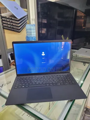 Laptop Dell Inspiron 15 3520 8GB Intel Core i7 SSD 256GB