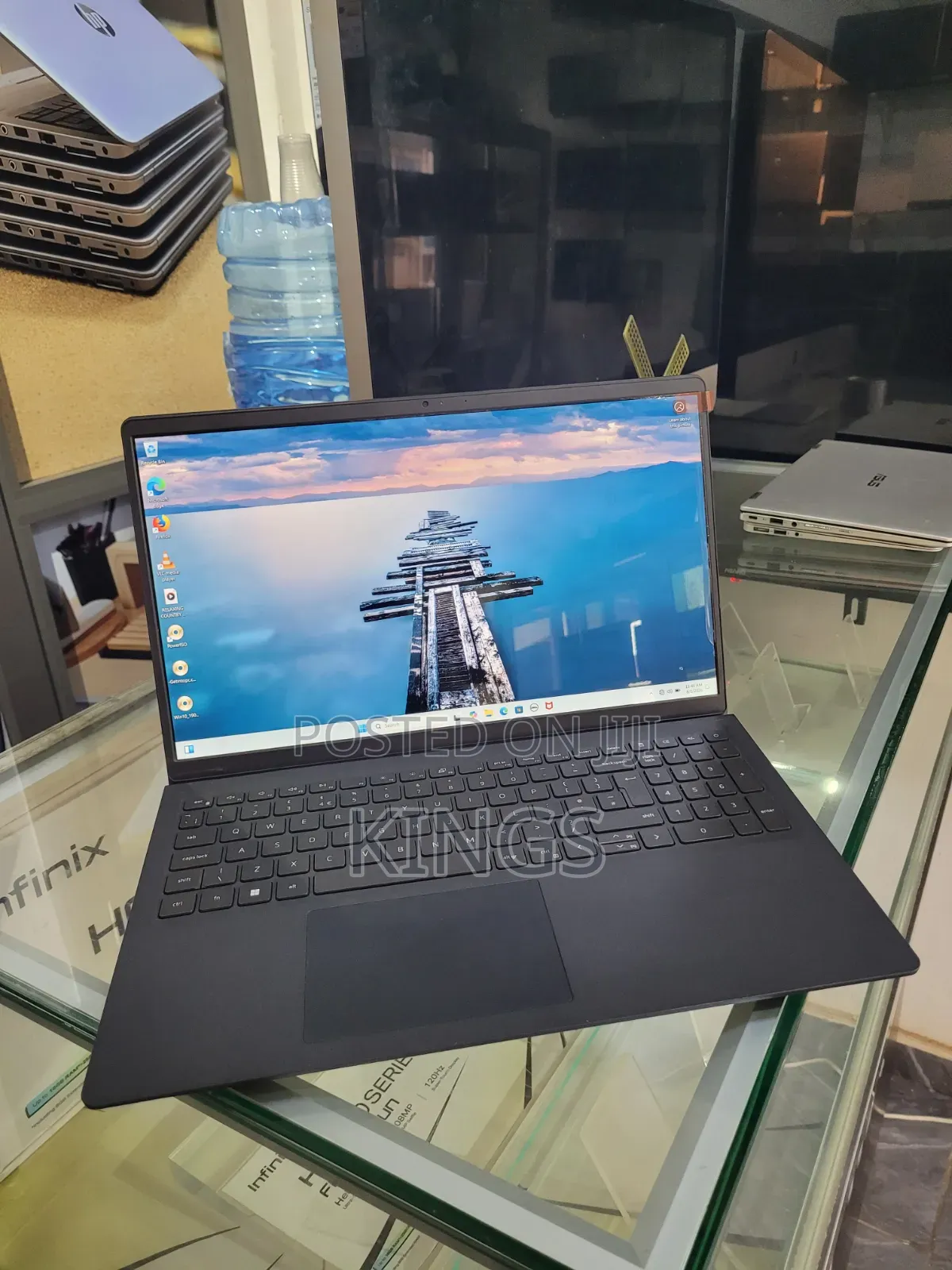 Laptop Dell Inspiron 15 3520 8GB Intel Core i7 SSD 256GB