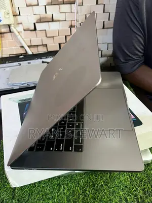 Laptop Apple MacBook Pro 2019 32GB Intel Core i9 SSD 1T