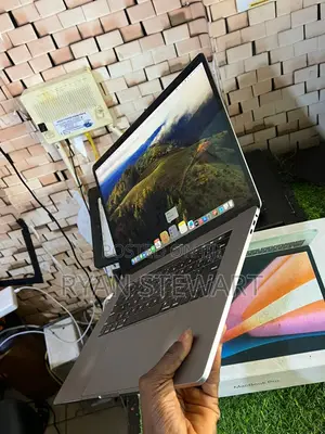 Laptop Apple MacBook Pro 2019 32GB Intel Core i9 SSD 1T
