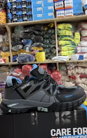 Vaultex Sneaker Safety Boot