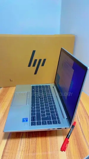 Laptop HP EliteBook 830 G8 8GB Intel Core i5 SSD 256GB