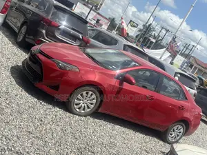 Toyota Corolla 2016 Red