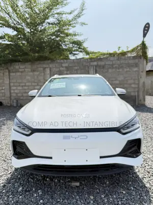 New BYD E2 43 kWh 94 hp FWD 2024 White