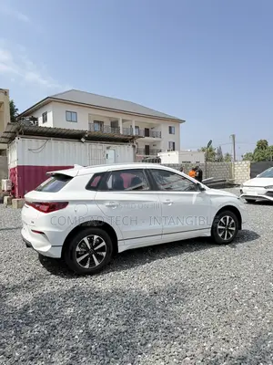 New BYD E2 43 kWh 94 hp FWD 2024 White
