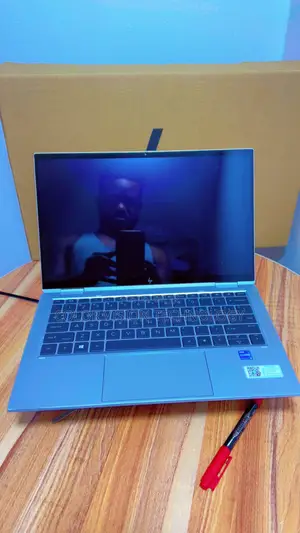 Laptop HP EliteBook x360 1030 G8 16GB Intel Core i5 SSD 256GB