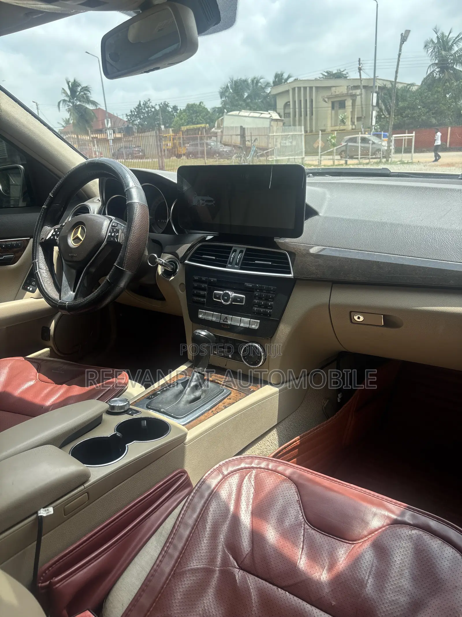 Mercedes-Benz C250 2012 Brown