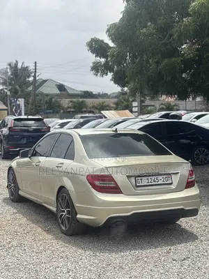 Mercedes-Benz C250 2012 Brown