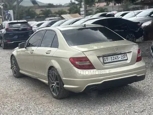 Mercedes-Benz C250 2012 Brown