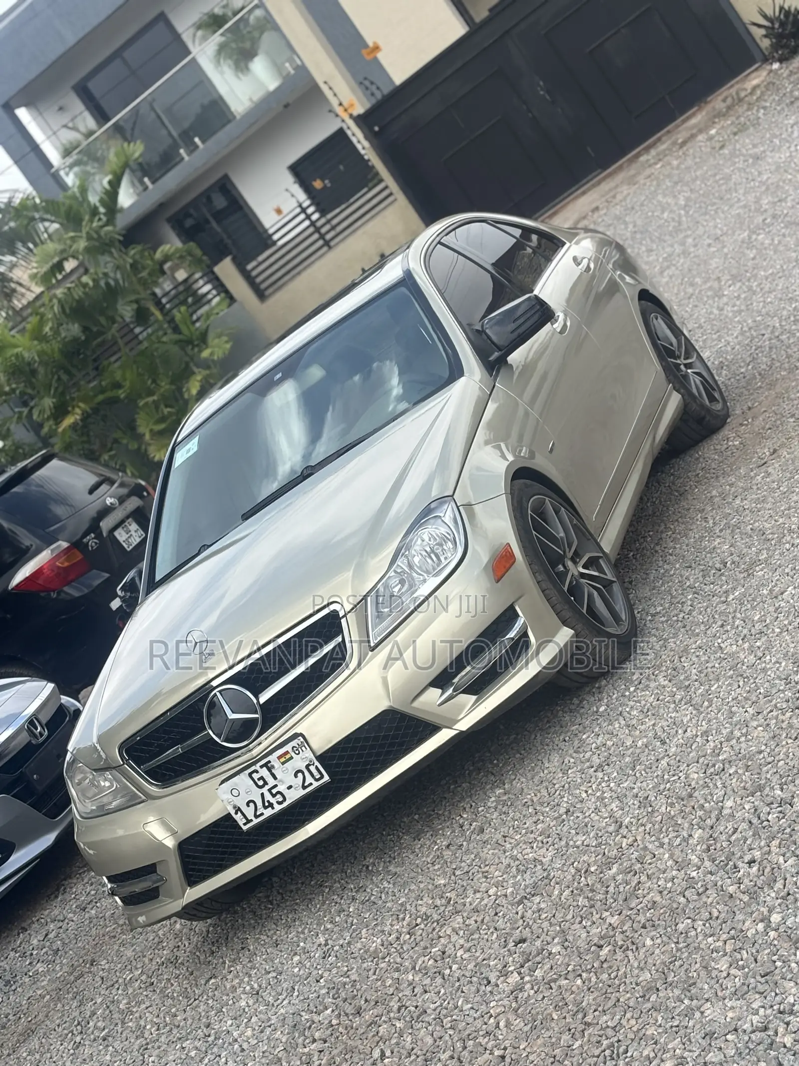 Mercedes-Benz C250 2012 Brown