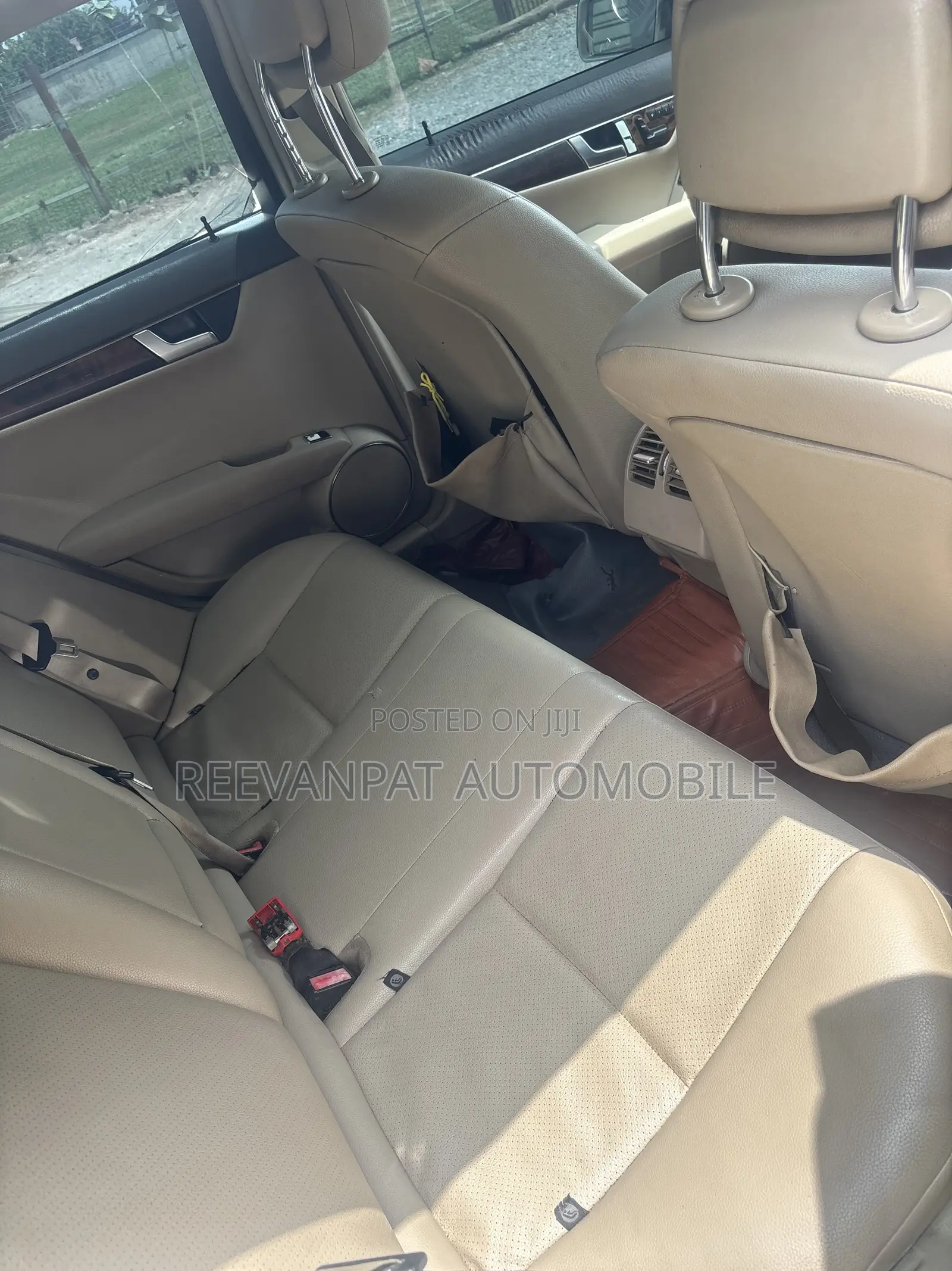Mercedes-Benz C250 2012 Brown
