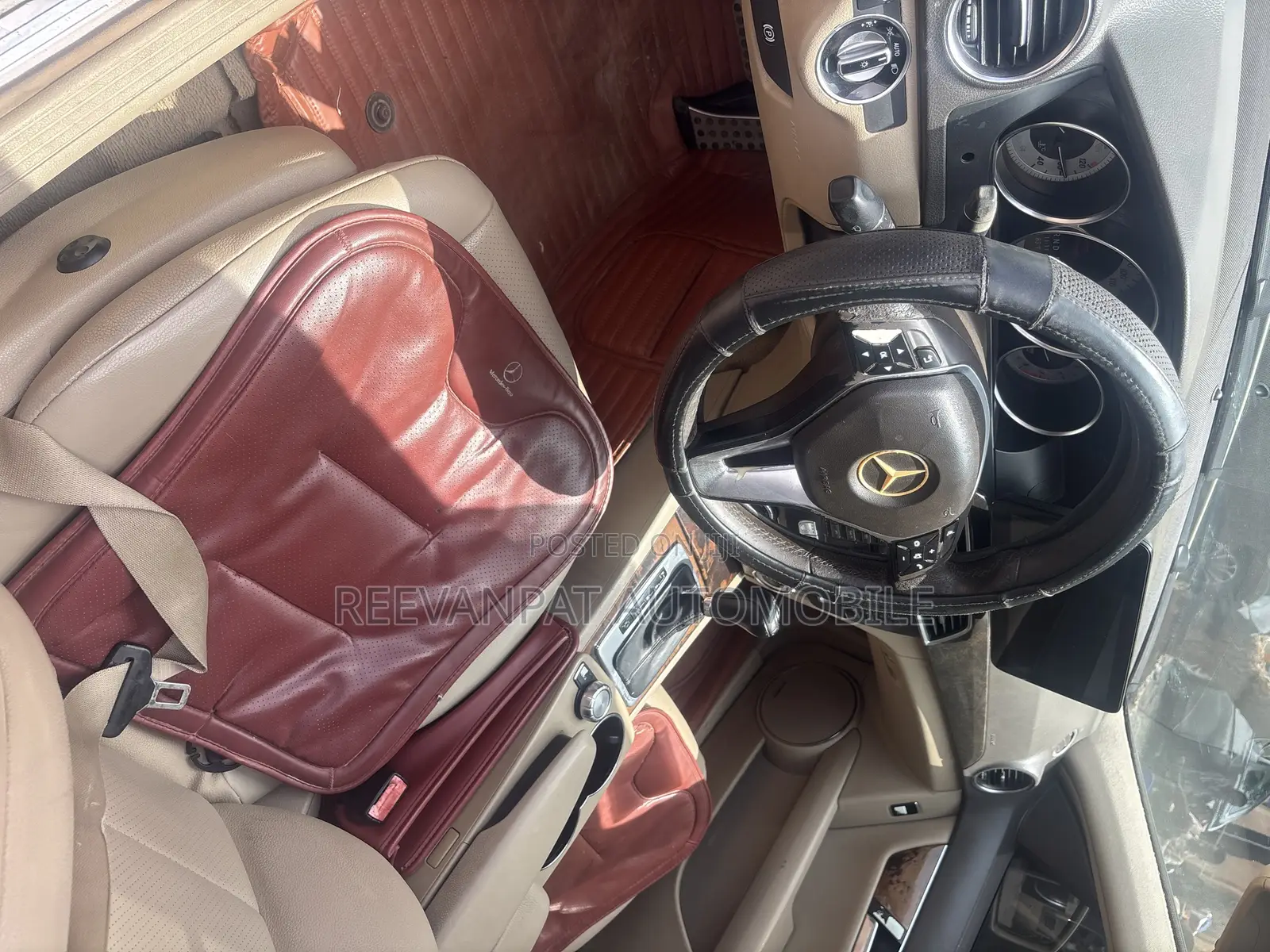 Mercedes-Benz C250 2012 Brown