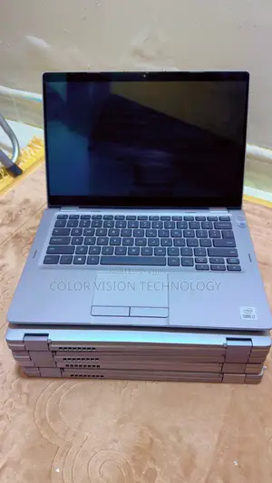 Laptop Dell Latitude 5310 2-in-1 8GB Intel Core i7 SSD 256GB