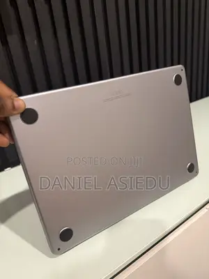 Laptop Apple MacBook Air 2024 M3 16GB Apple M3 SSD 256GB