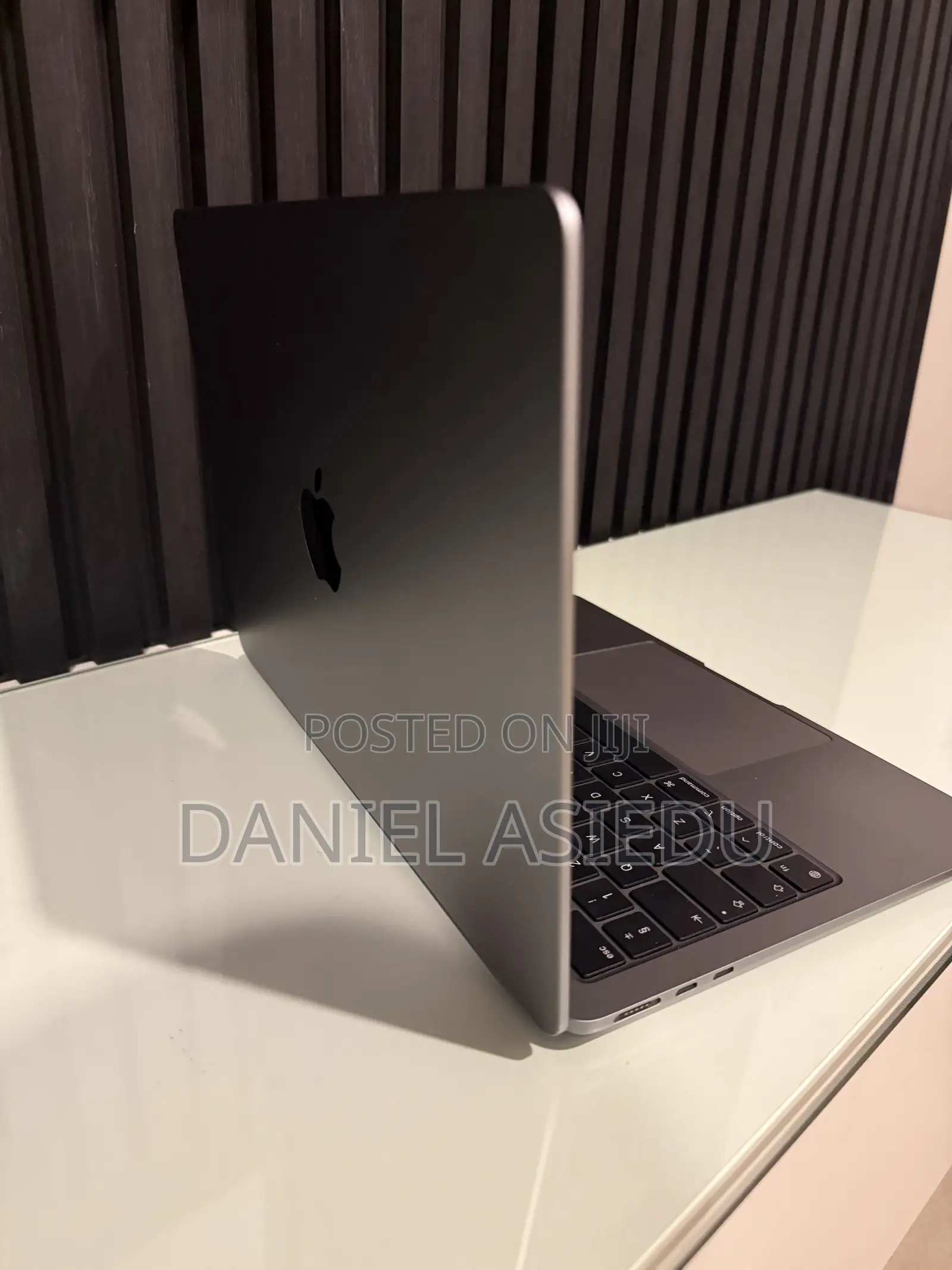 Laptop Apple MacBook Air 2024 M3 16GB Apple M3 SSD 256GB