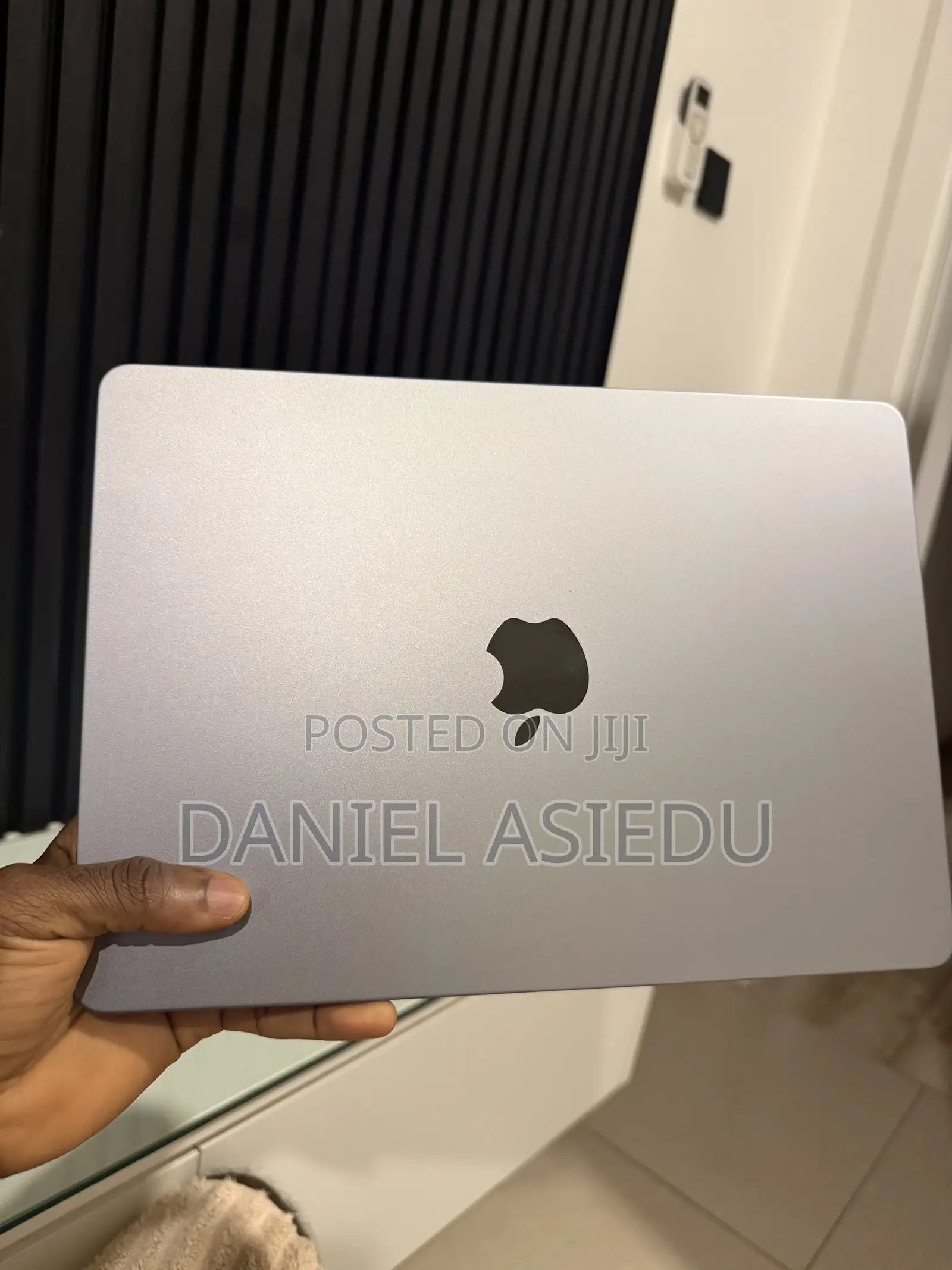 Laptop Apple MacBook Air 2024 M3 16GB Apple M3 SSD 256GB